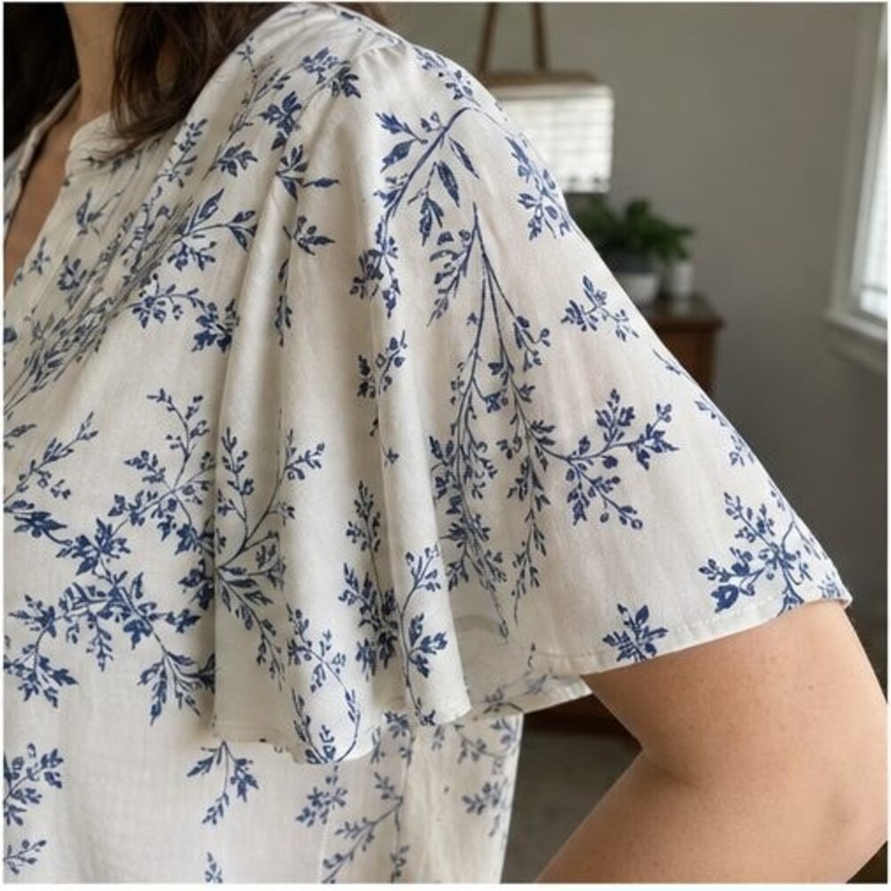 Lilac Button Blouse - Picture 5 of 6
